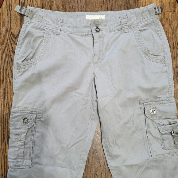 Old Navy Gray Cargo Cropped Capri Pants Size Women's 6 - Picture 2 of 9